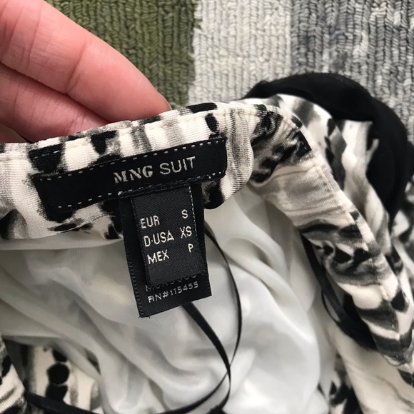 *SOLD* Ladies Midi dress - Picture 4 of 4